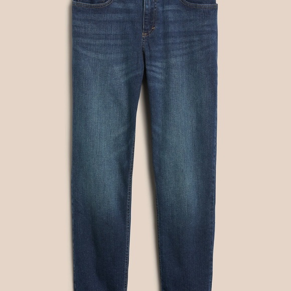 Banana Republic Girlfriend Jeans - Picture 3 of 5